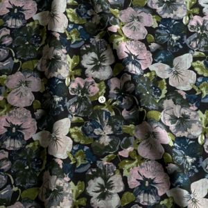 LIBERTY FABRICS リバティプリント・綿シルクローン生地(国産