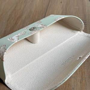 LIBERTY FABRICS リバティプリントを使ったメガネケース＜Meow