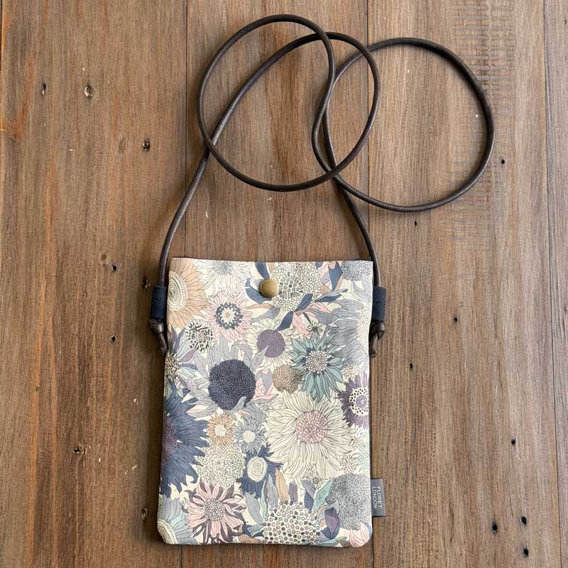 LIBERTY FABRICS リバティプリントを使ったポシェット＜Small