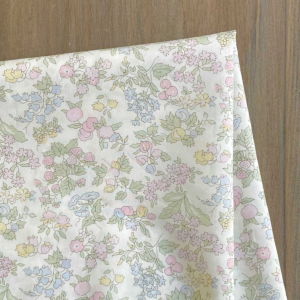 LIBERTY FABRICS リバティプリント 国産タナローン生地＜Nancy Ann＞(ナンシーアン)【ピンク】3286253-J21A |  メルシー限定 ペールカラーコレクション | リバティ・ファブリックス正規販売店｜生地の通販メルシー