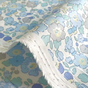 LIBERTY FABRICS リバティプリント 国産タナローン生地＜Betsy