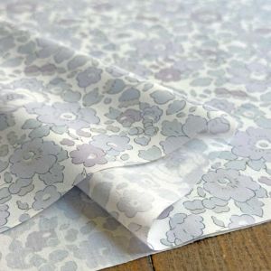 リバティ ベッツィ　生地　未開封　1m ラベンダーカラー　タナローン LIBERTY FABRICS リバティプリント 国産タナローン生地(エターナル