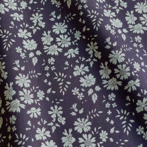 LIBERTY FABRICS リバティプリント 国産タナローン生地＜Capel＞(カペル)【ネイビー地×グリーングレー花】3333055-J24D  | メルシー本店10周年記念コレクション | リバティ・ファブリックス正規販売店｜生地の通販メルシー