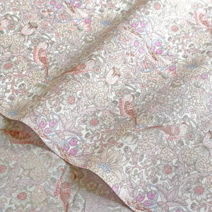 LIBERTY FABRICS リバティプリント 国産タナローン生地＜Strawberry