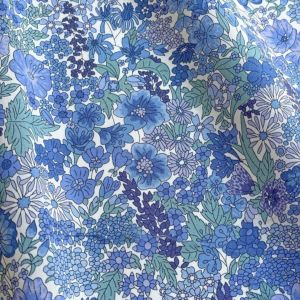 LIBERTY FABRICS リバティプリント 国産50ブロード生地＜Margaret  Annie＞(マーガレットアニー)【ブルー】3631165-J23B | リバティ・ファブリックストレジャーハンティング | リバティ ・ファブリックス正規販売店｜生地の通販メルシー