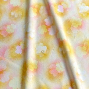 LIBERTY FABRICS リバティプリント イタリア製タナローン生地＜Altamira＞(アルタミラ)【イエロー】3634129-24CU《2024SS  THE LIBERTY KALEIDOSCOPE》 | 2024年春夏柄(THE LIBERTY KALEIDOSCOPE) | リバティ ・ファブリックス正規販売店｜生地の通販メルシー