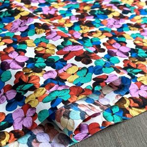 LIBERTY FABRICS リバティプリント イタリア製タナローン生地＜Hilary  Ann＞(ヒラリー・アン)【マルチカラー】3634137-24AU《2024SS THE LIBERTY KALEIDOSCOPE》 | 2024年春夏柄(THE  LIBERTY KALEIDOSCOPE) | リバティ・ファブリックス正規販売店｜生地の通販メルシー