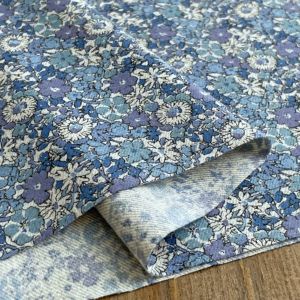 LIBERTY FABRICS リバティプリント 国産エアリーコット生地＜Delilah Cavendish＞(デリラ・キャヴェンディッシュ)【ブルー】3634163-J24B  | エアリーコット | リバティ・ファブリックス正規販売店｜生地の通販メルシー