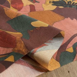 LIBERTY FABRICS リバティプリント イタリア製タナローン生地＜Peony Parade＞(ピオニー・パレード)【ブラウン】3634201-24DU《2024AW  The Curated Floral》 | 2024年秋冬柄(The Curated Floral) | リバティ ・ファブリックス正規販売店｜生地の通販メルシー