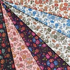 LIBERTY FABRICS リバティプリント イタリア製タナローン生地＜Capel Floret＞(カペル・フローレット)【ブルー×ホワイト地】3634231-24EU《2024AW  The Curated Floral》 | 2024年秋冬柄(The Curated Floral) | リバティ ・ファブリックス正規販売店｜生地の通販メルシー