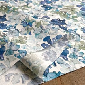 LIBERTY FABRICS リバティプリント イタリア製タナローン生地＜Lily  Jane＞(リリー・ジェーン)【ブルー×グリーン/ホワイト地】3634249-24AU《2024AW The Curated Floral》 |  2024年秋冬柄(The Curated Floral) | リバティ・ファブリックス正規販売店｜生地の通販メルシー