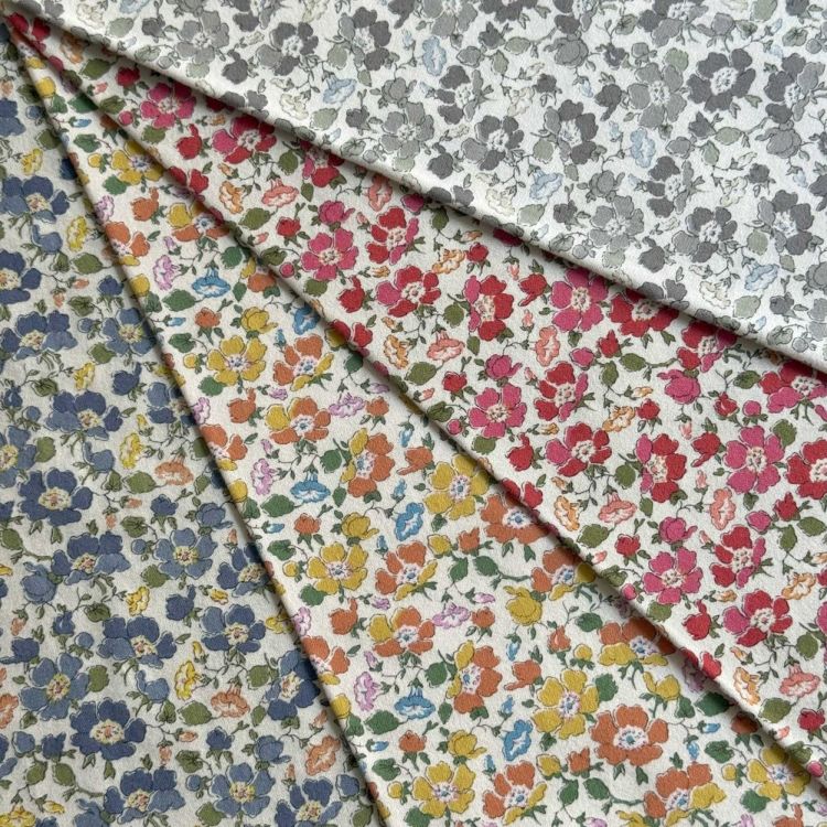 LIBERTY FABRICS リバティプリント コットンフランネル生地＜Mrs