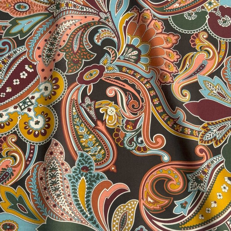 【イタリア生地】新品、タグ付きファブリス　定価5万円 LIBERTY FABRICS リバティプリント イタリア製タナローン生地