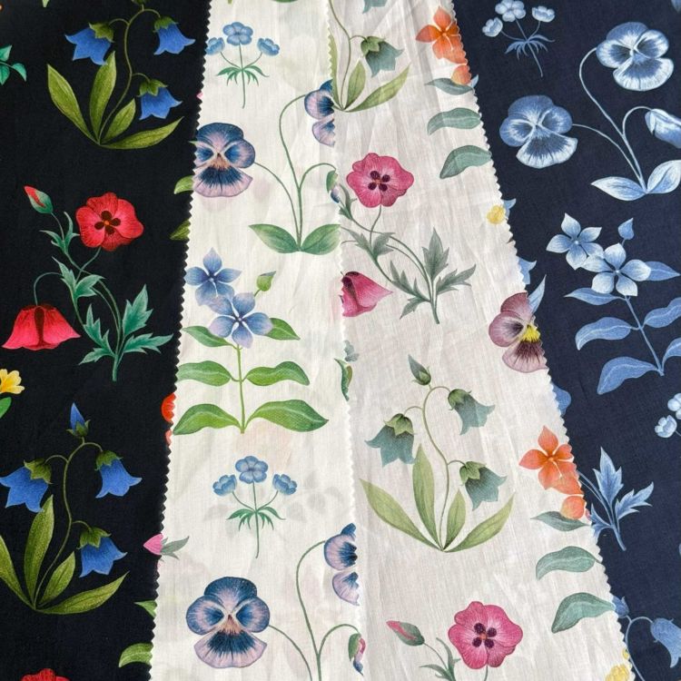 LIBERTY FABRICS リバティプリント イタリア製タナローン生地＜Floral