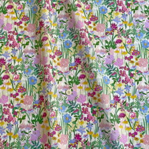 LIBERTY FABRICS リバティプリント イタリア製タナローン生地＜Wildflower  Meadow＞(ワイルドフラワーメドゥ)《白地/グリーンピンク系》3636422-A【2022SS FLORALOVE COLLECTION】 |  2022年春夏追加柄(Floralove Collection) | リバティ・ファブリックス正規販売店｜生地 ...