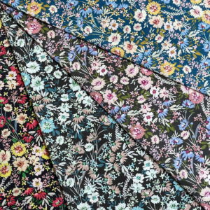 LIBERTY FABRICS リバティプリント イタリア製タナローン生地＜Sophia  Garden＞(ソフィアガーデン)《レッドイエロー》3636424-A【2022SS FLORALOVE COLLECTION】 | 2022 年春夏追加柄(Floralove Collection) | リバティ・ファブリックス正規販売店｜生地の通販メルシー