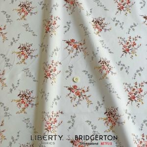 LIBERTY FABRICS リバティプリント イタリア製タナローン生地(広幅135cm巾)＜Garden Blooms＞(ガーデン・ブルームス)【 ピンクベージュ地/ピンク花】36374408-A《2024SS LIBERTY FABRICS & BRIDGERTON》 | LIBERTY  FABRICS & BRIDGERTON | リバティ・ファブリックス正規 ...