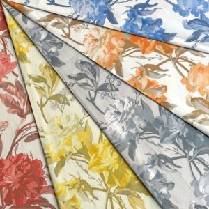 LIBERTY FABRICS リバティプリント 国産タナローン生地＜Decadent  Blooms＞(デカダント・ブルームス)【ブルー】3638232-J24E | 2024年春夏追加柄(Onetone Gradation) | リバティ ・ファブリックス正規販売店｜生地の通販メルシー