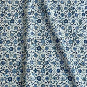 LIBERTY FABRICS リバティプリント イタリア製タナローン生地＜Dasha Floral＞(ダーシャ・フローラル)【ブルー】363J4227-24CU《2024AW  Native Flowers》 | 2024年秋冬追加柄(Native Flowers) | リバティ・ファブリックス正規販売店｜生地の通販メルシー