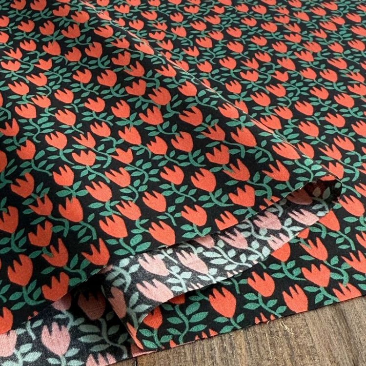 ☆タリナタランティーノ☆レオパード柄 パーティーチェーンポーチ　希少品 ポンチョ ウール ネパール ふわふわの起毛が暖かい ネイティブ柄