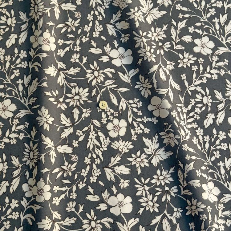 LIBERTY FABRICS リバティプリント イタリア製タナローン生地＜Callie