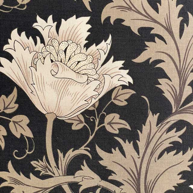 moda fabrics(モダ・ファブリックス)William Morris ウィリアムモリス シーチング生地＜Anemone＞(アネモネ)EBONY  エボニー 8380-17 | William Morris(moda fabric) | リバティ・ファブリックス正規販売店｜生地の通販メルシー