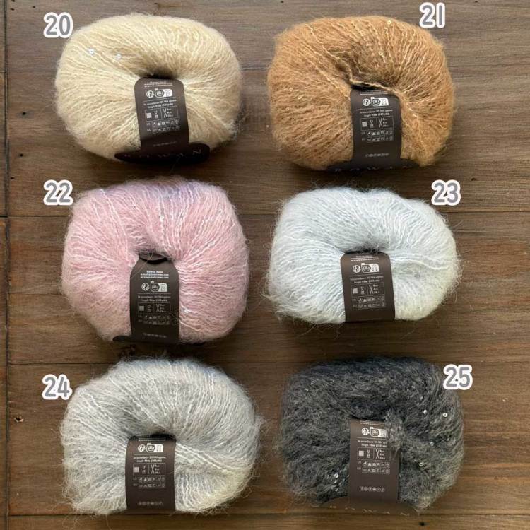 某有名メーカー品、最高級アルパカ毛混素材の新型モデル、ケーブル編み柄のワンピース 某有名メーカー品、最高級アルパカ毛混素材の新型モデル、ケーブル編み