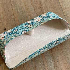 LIBERTY FABRICS リバティプリントを使ったメガネケース