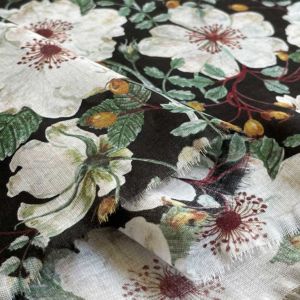 LIBERTY FABRICS リバティプリント 国産リヨセルローン生地(エターナル)＜Dorset Rose＞(ドーセットローズ)【ブラック地】DC30096DS  | リヨセルローン | リバティ・ファブリックス正規販売店｜生地の通販メルシー