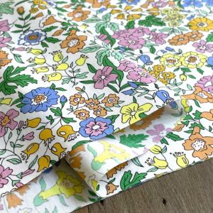 LIBERTY FABRICS リバティプリント 国産タナローン生地＜Emma Amelia