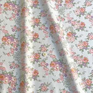 LIBERTY FABRICS リバティプリント 国産タナローン生地(エターナル)＜Lydia  Stripe＞(リディア・ストライプ)【サックス×ピンク花】DC33558WE | タナローン（国産） | リバティ ・ファブリックス正規販売店｜生地の通販メルシー