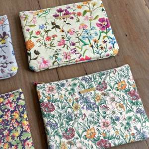 LIBERTYリバティプリントを使ったフラットポーチ Flat-Pouch