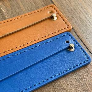 オリジナルキーホルダーが作れる合皮パーツ 名入れ ブラック/レッド