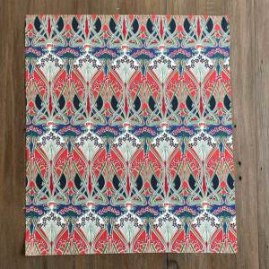 リバティ プリント エプロン [ IANTHE ] アイアンシ グリーン 後ろ結び サロン 綿100％ 日本製 LIBERTY FABRICS アールヌーヴォー すみれ