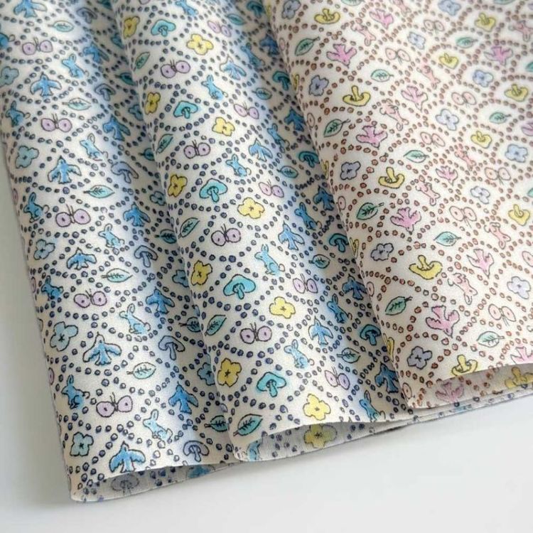 LIBERTY FABRICS リバティプリント 国産つや消しラミネート(ビニール