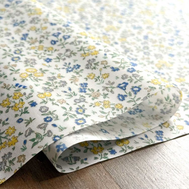 LIBERTY FABRICS リバティプリント 国産つや消しラミネート(ビニール