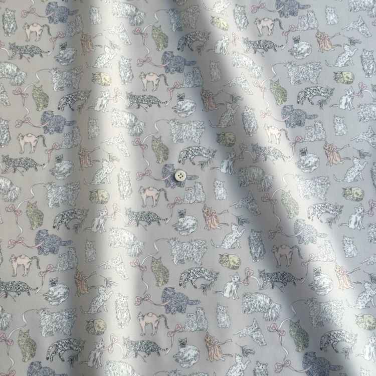 LIBERTY FABRICS リバティプリント イタリア製つや消しラミネート
