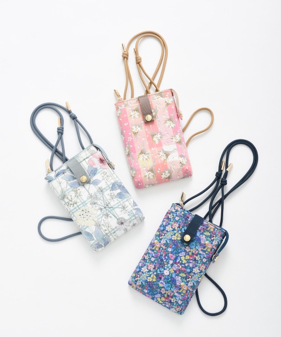 【8/16-1】リバティ　スマホショルダーバッグ　スマホポーチ　デミバード LIBERTY FABRICS リバティプリントを使ったスマホショルダー