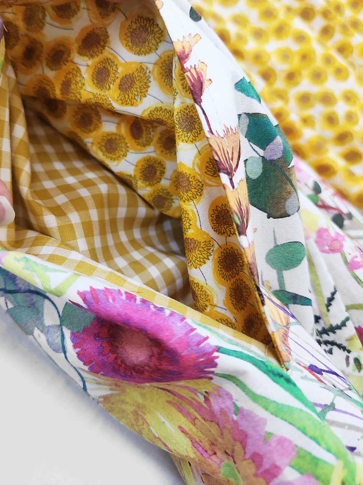 LIBERTY FABRICS リバティプリントを使ったパネル切り替え