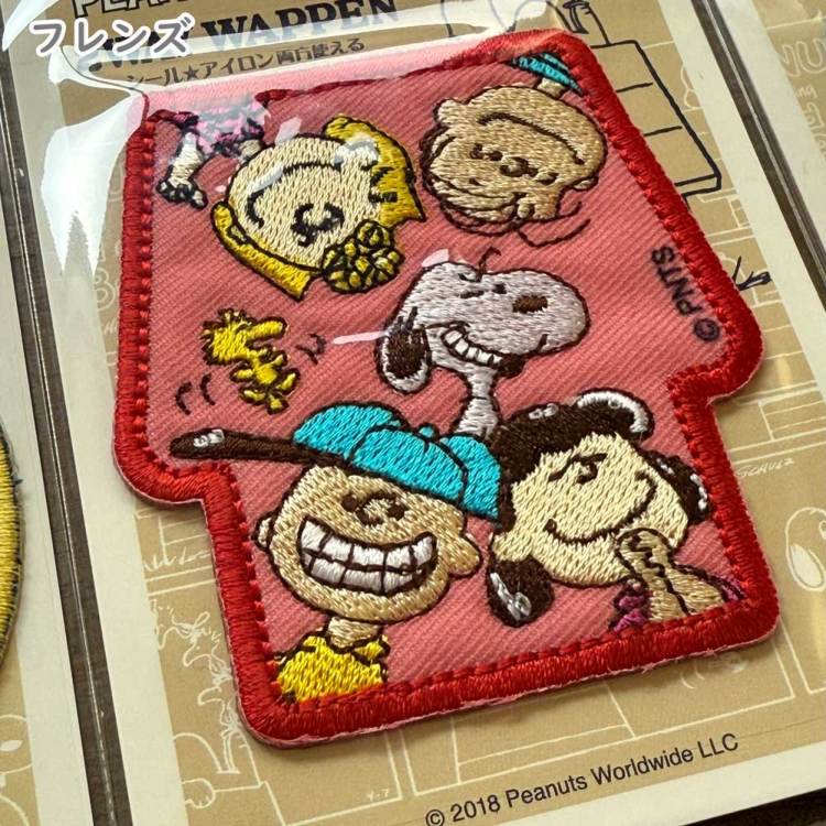 スヌーピーPEANUTSピーナッツ シール・アイロン接着両用ワッペン