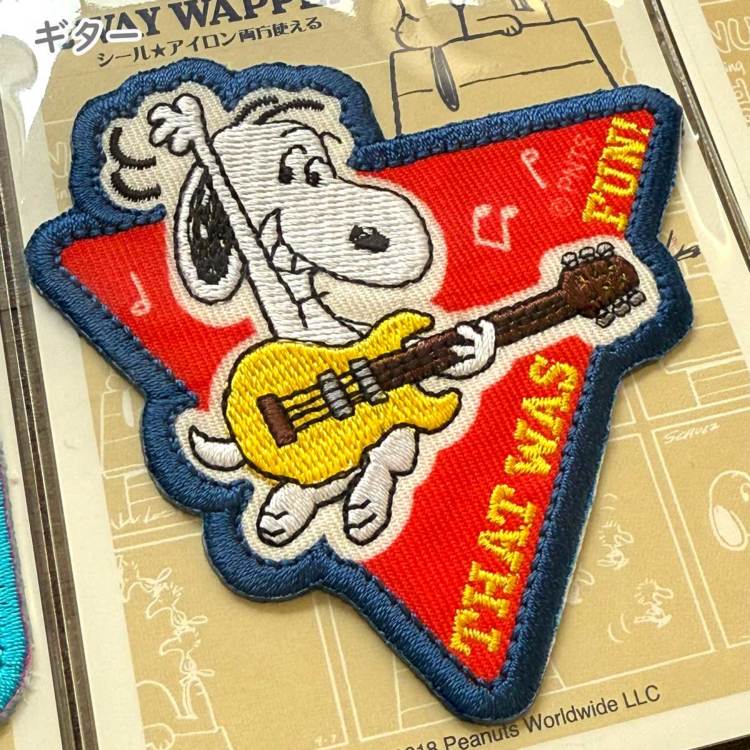 スヌーピーPEANUTSピーナッツ シール・アイロン接着両用ワッペン