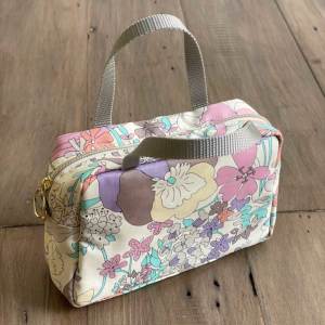 LIBERTY FABRICS リバティプリントを使ったショルダーポーチ Shoulder