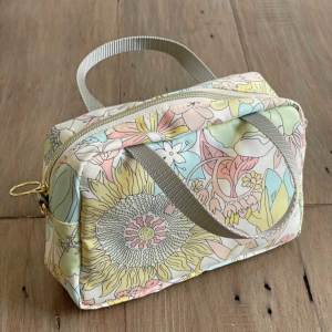 LIBERTY FABRICS リバティプリントを使ったショルダーポーチ Shoulder
