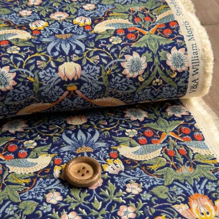 V&A William Morris ウィリアムモリス シーチング生地＜Strawberry