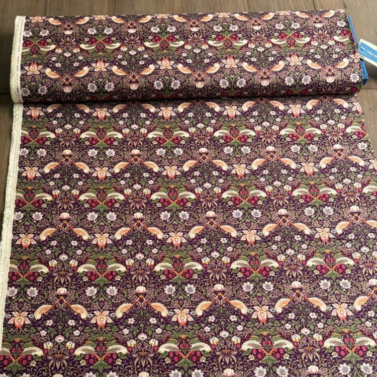 V&A William Morris ウィリアムモリス シーチング生地＜Strawberry