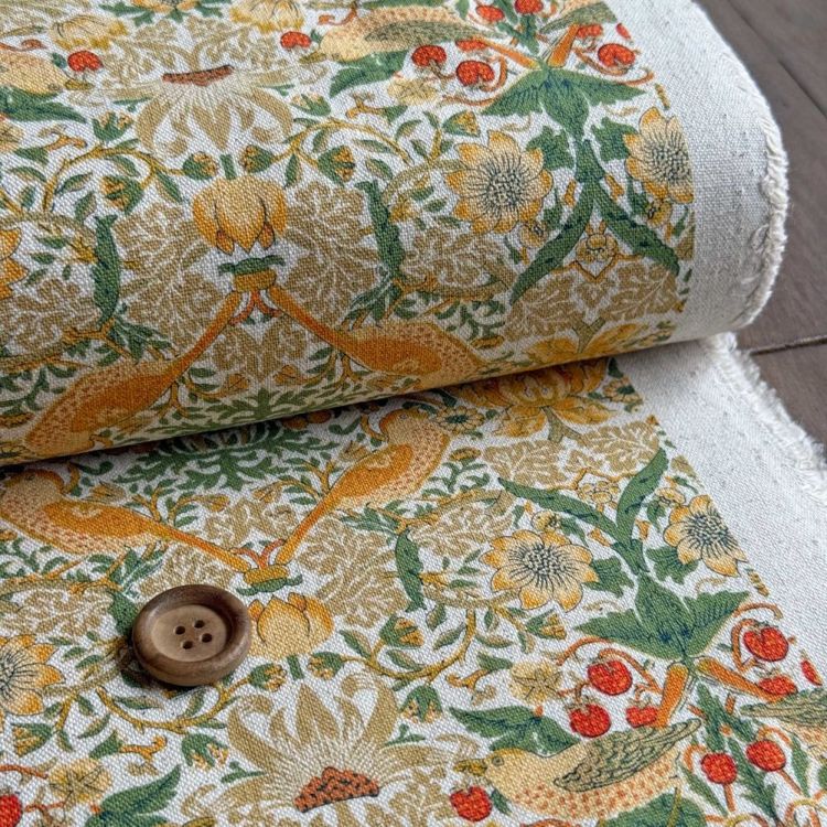 V&A William Morris ウィリアムモリス 綿麻キャンバス生地＜Strawberry