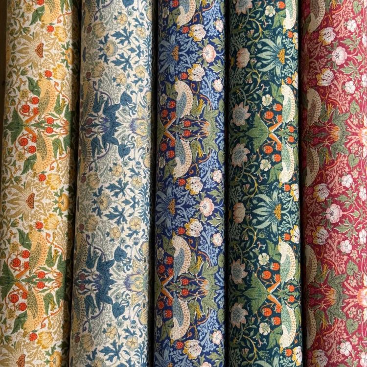 V&A William Morris ウィリアムモリス 綿麻キャンバス生地＜Strawberry
