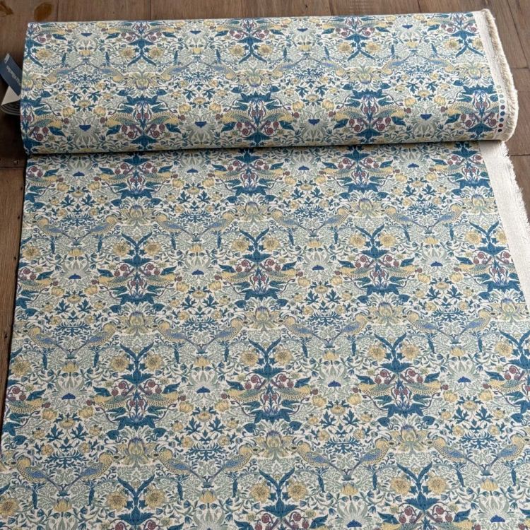 V&A William Morris ウィリアムモリス 綿麻キャンバス生地＜Strawberry