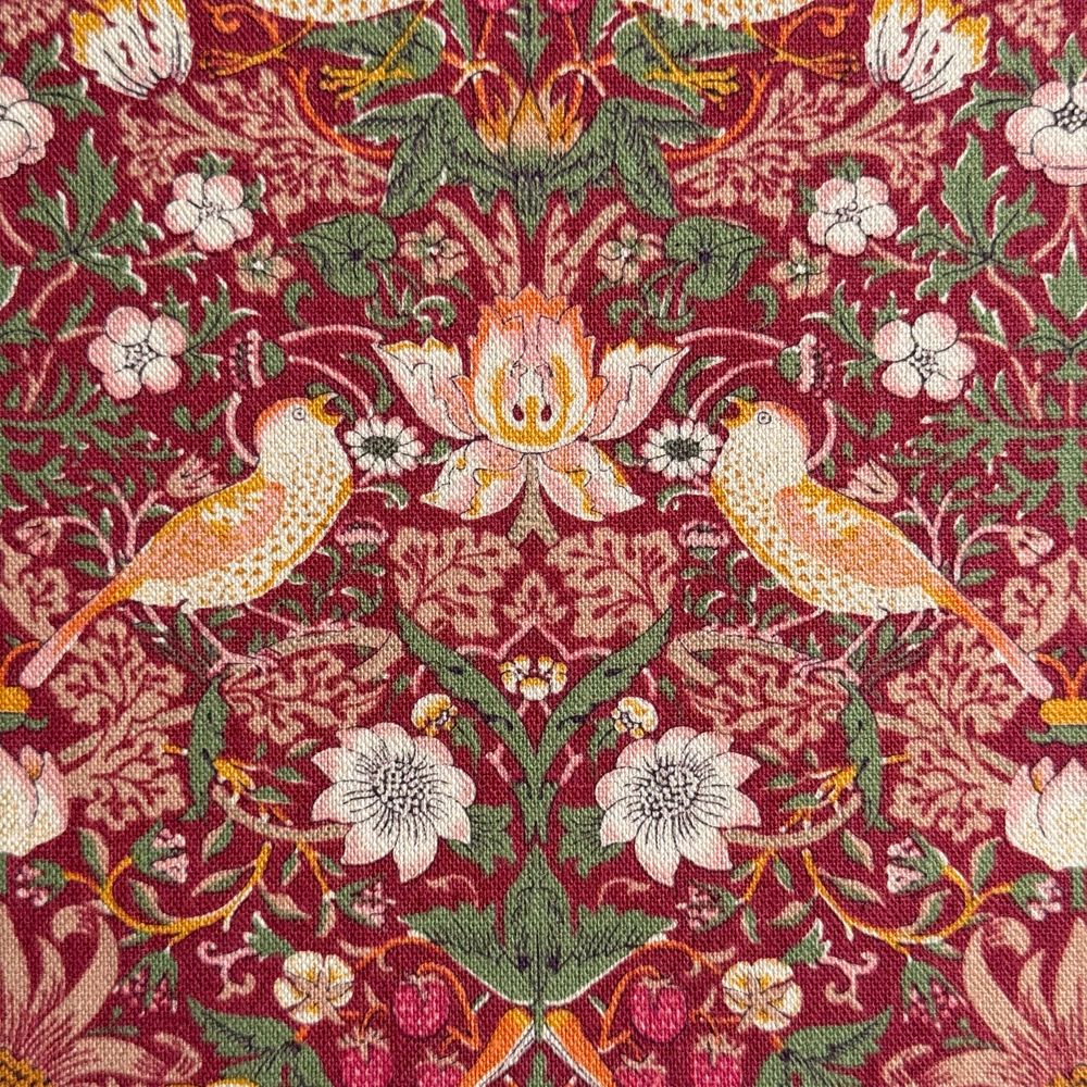V&A William Morris ウィリアムモリス 綿麻キャンバス生地＜Strawberry