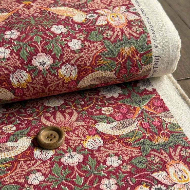 V&A William Morris ウィリアムモリス 綿麻キャンバス生地＜Strawberry